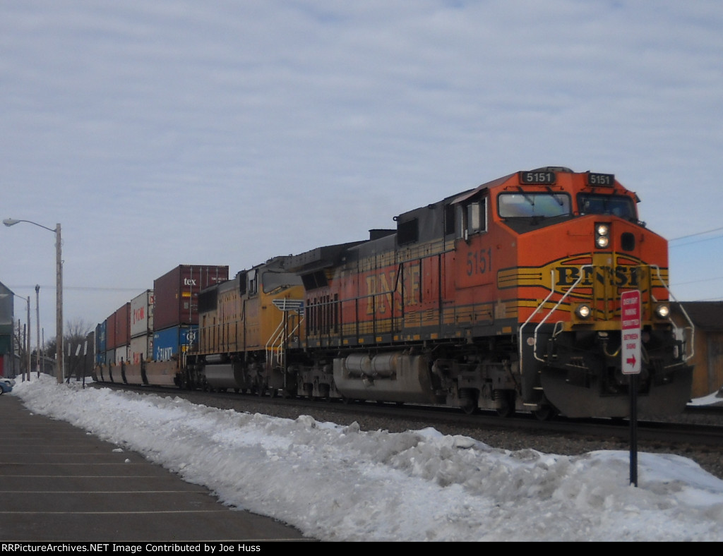 BNSF 5151 East